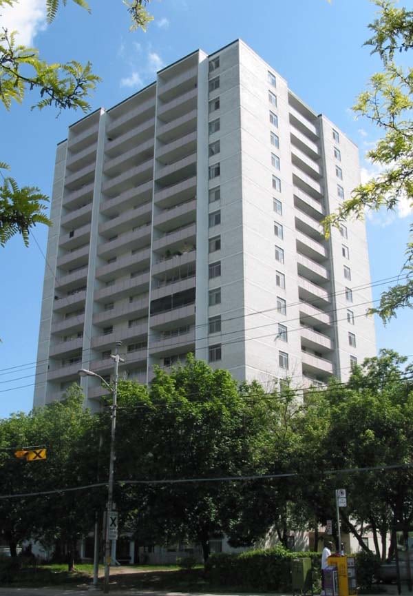 2240 Weston Road , Toronto, ON M9N 1Y8