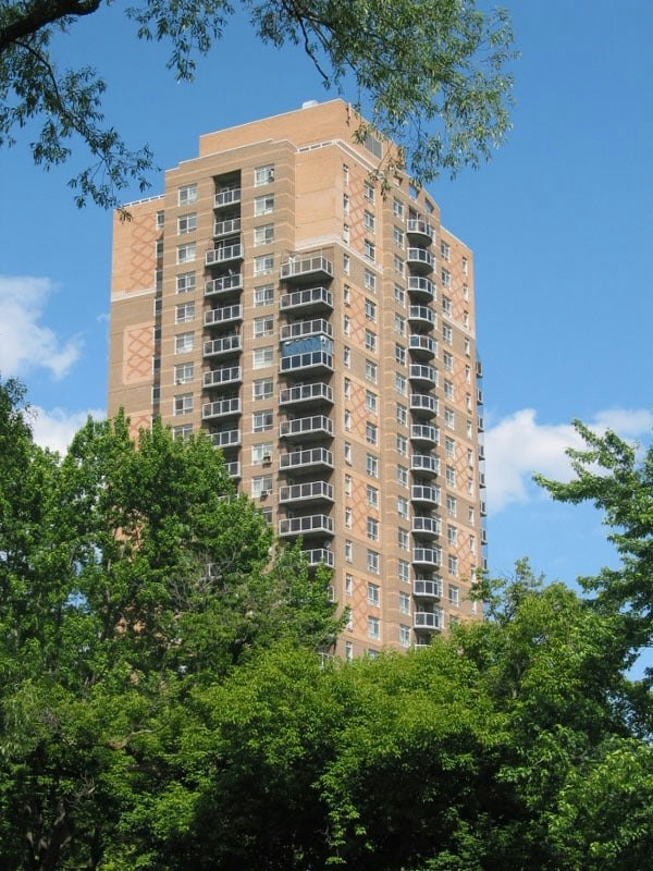 2100 Weston Road , Toronto, ON M9N 1X4 - 2