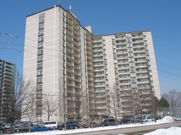 190 Woolner Avenue, Toronto, ON M6N 1Y3
