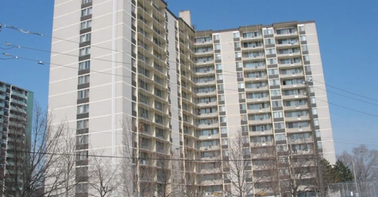 190 Woolner Avenue, Toronto, ON M6N 1Y3