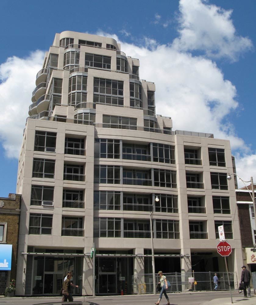1430 Yonge Street, Toronto, ON M4T 1Y5 - 2