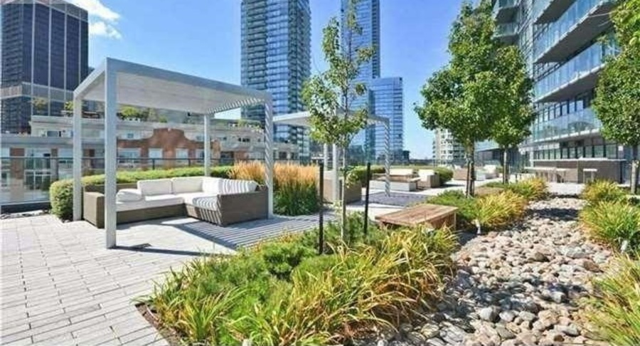 825 Church Street, Toronto, ON M4W 3Z3 - 4