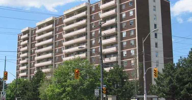 100 York Gate Boulevard, Toronto, ON M3N 2C4