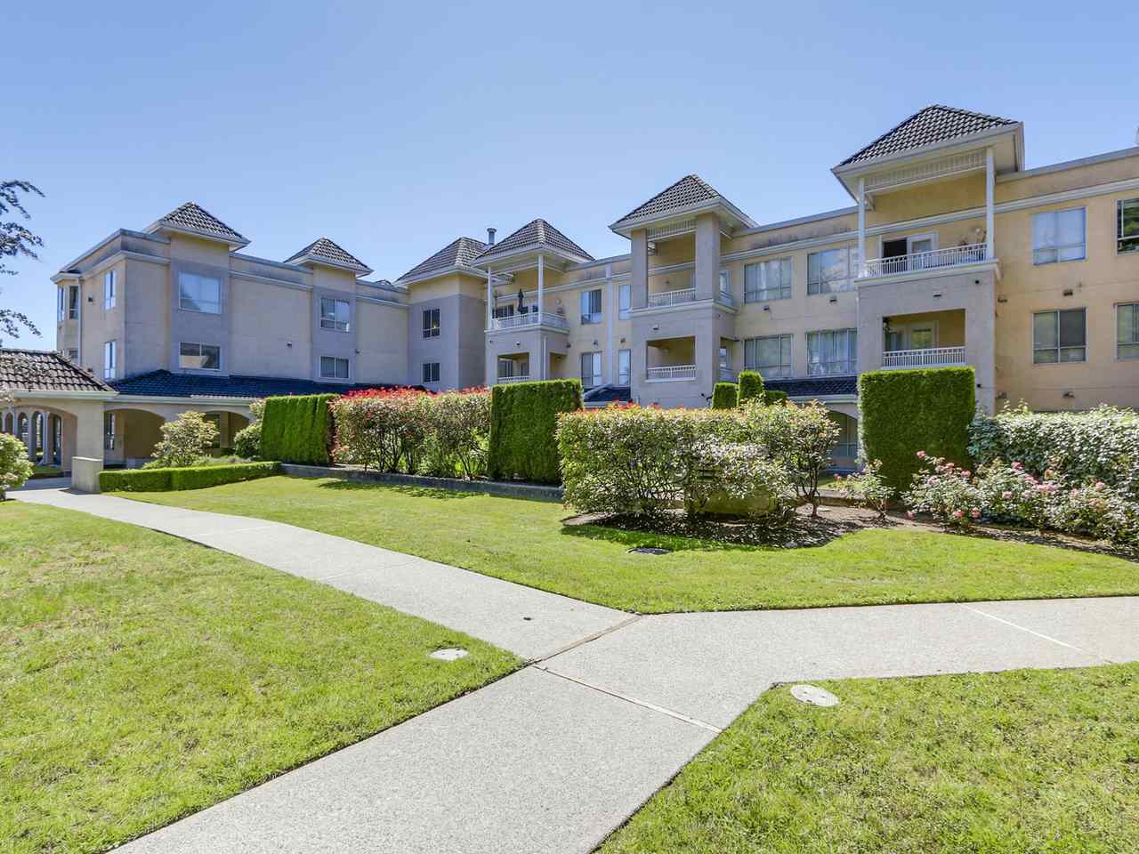 523 Whiting Way, Coquitlam, BC V3J 7W9