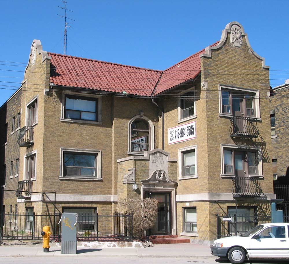 138 Wellesley Street East, Toronto, ON M4Y 2K4
