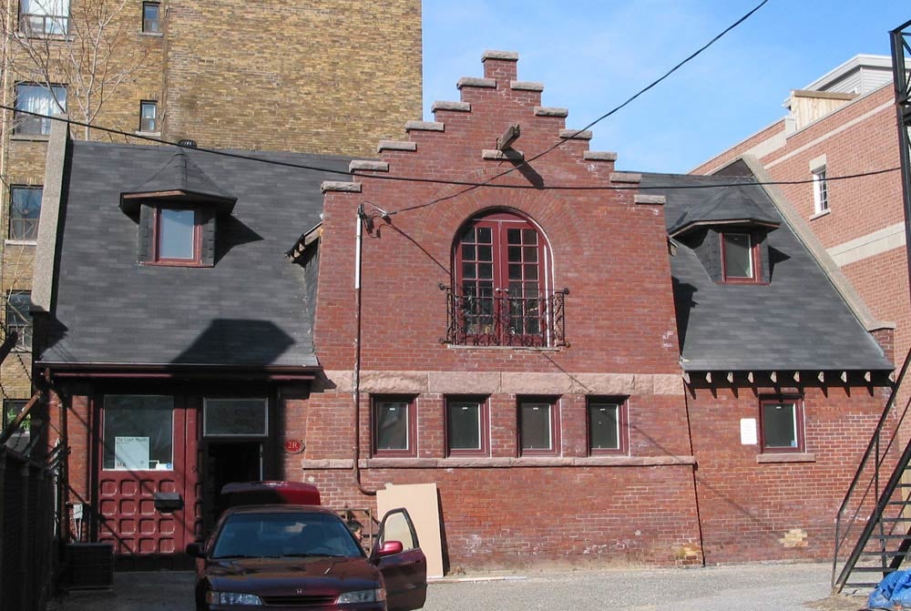 2 Wellesley Place, Toronto, ON M4Y 2K4