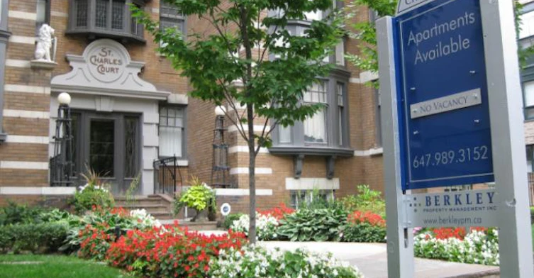 30 Charles Street East , Toronto, ON M4Y 2G1
