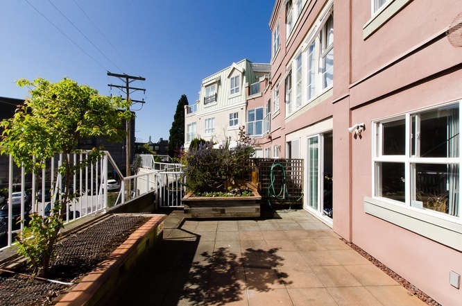 488 Kingsway, Vancouver, BC V5T 3J9