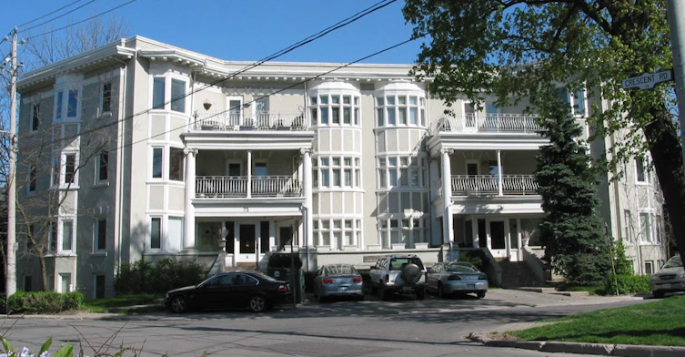 75 Crescent Road, Toronto, ON M4W 1T7