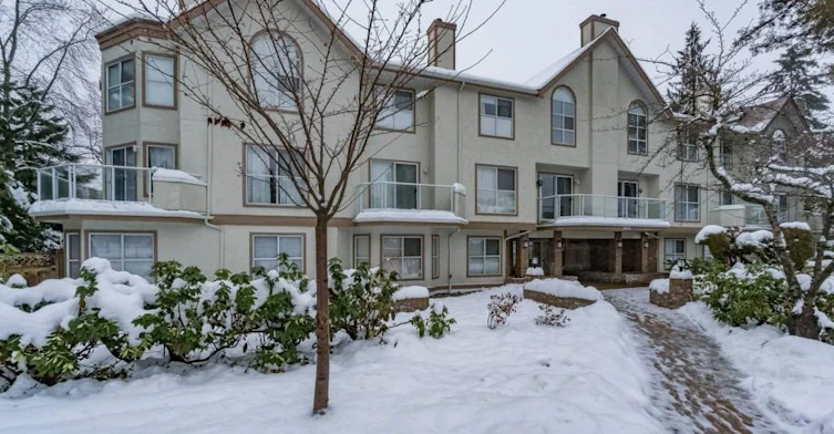 5575 Patterson Avenue, Burnaby, BC V5H 2M6