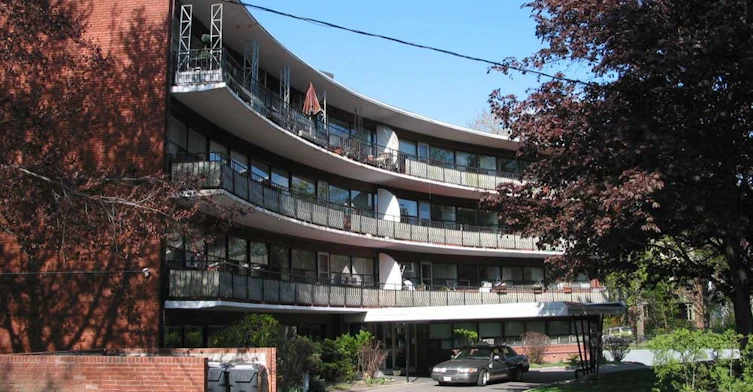 36 Castle Frank Road, Toronto, ON M4W 2Z7