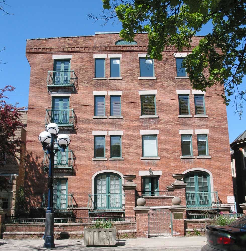 40 Hazelton Avenue, Toronto, ON M5R 2E2