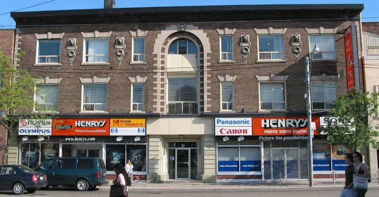 89 Queen Street East , Toronto, ON M5C 1S1