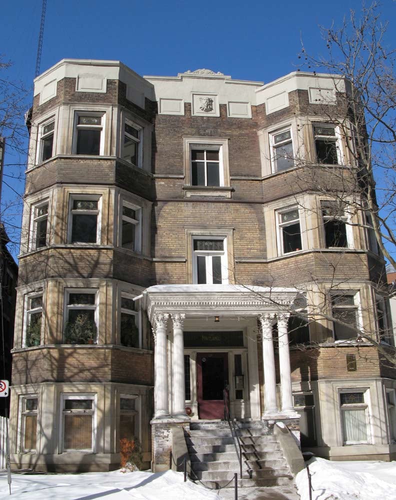 42 Maitland Street, Toronto, ON M4Y 1C5