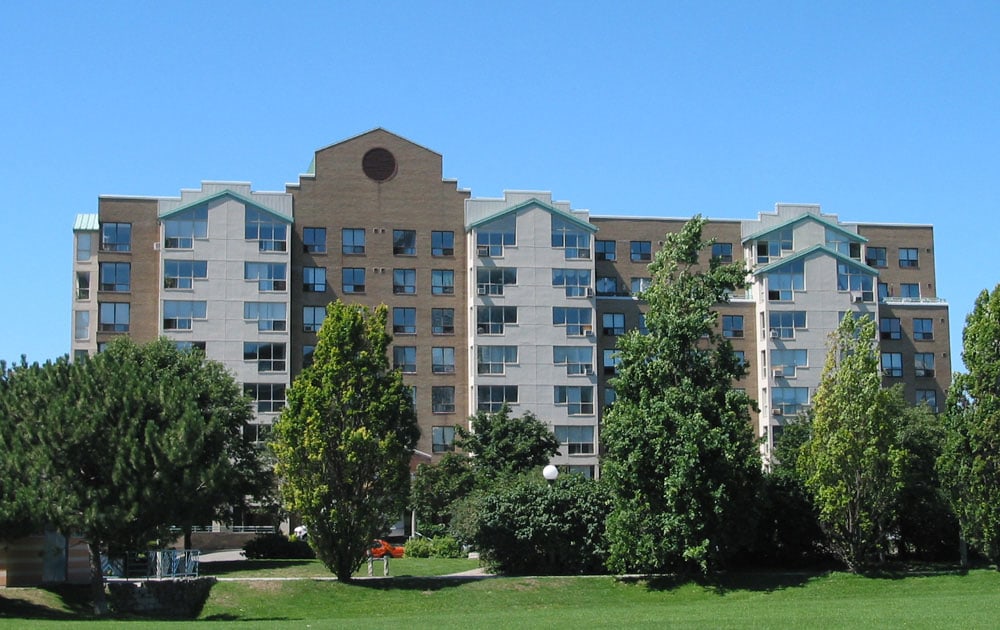 34 Little Norway Crescent, Toronto, ON M5V 3A3