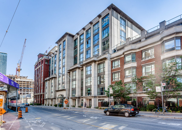 18 Beverley Street, Toronto, ON M5T 3L2