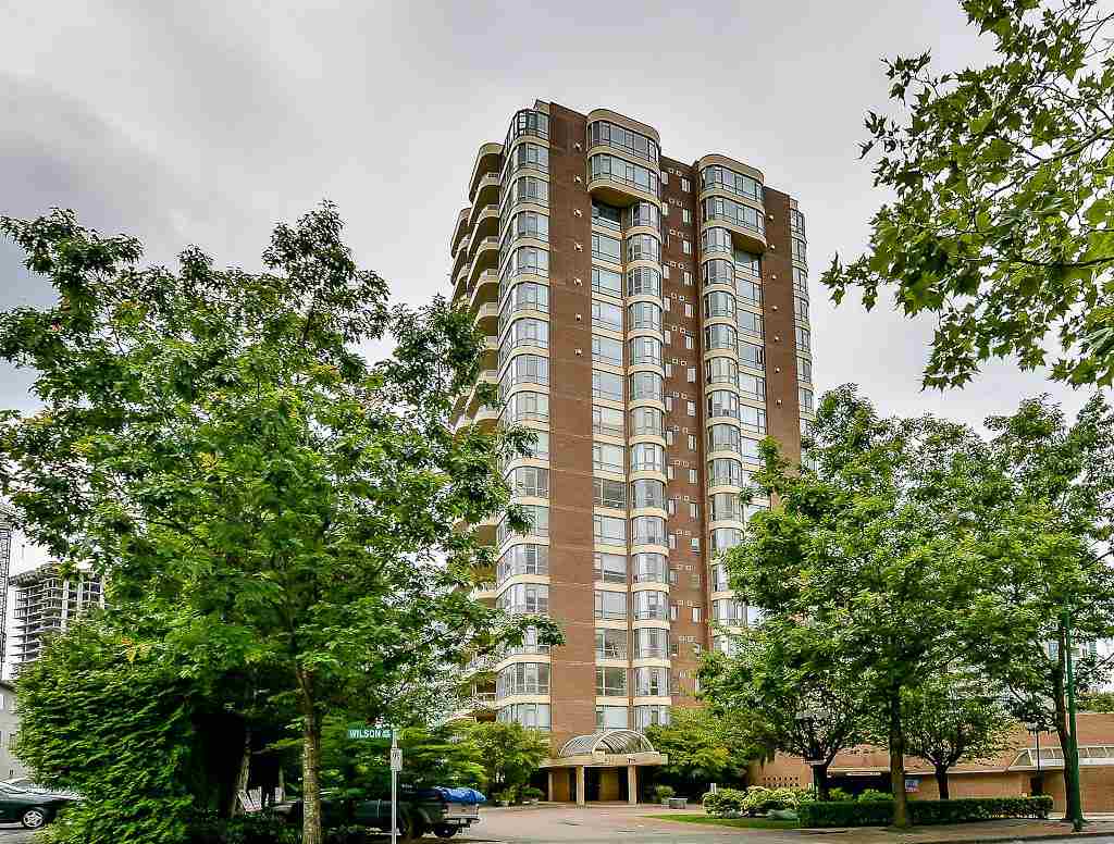 5967 Wilson Avenue, Burnaby, BC V5H 4N9