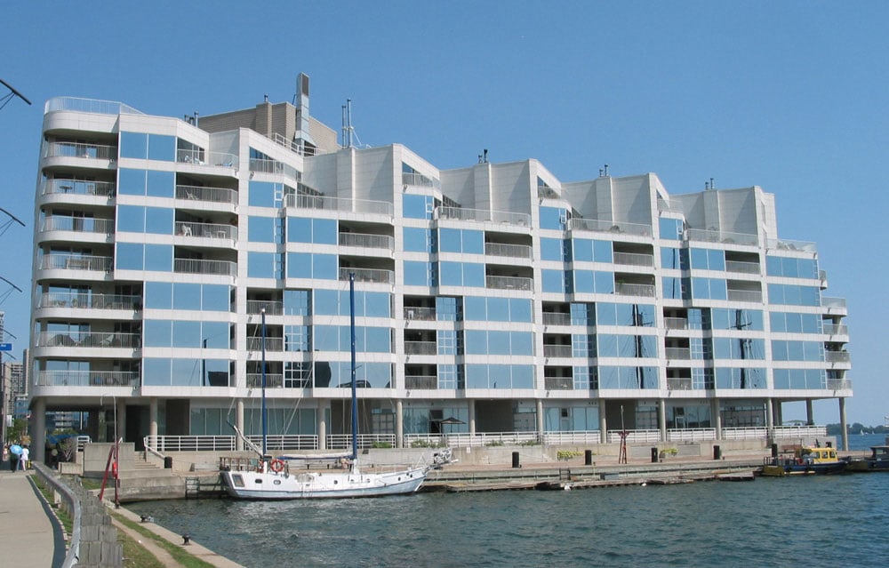 401 Queens Quay West, Toronto, ON M5V 1A2