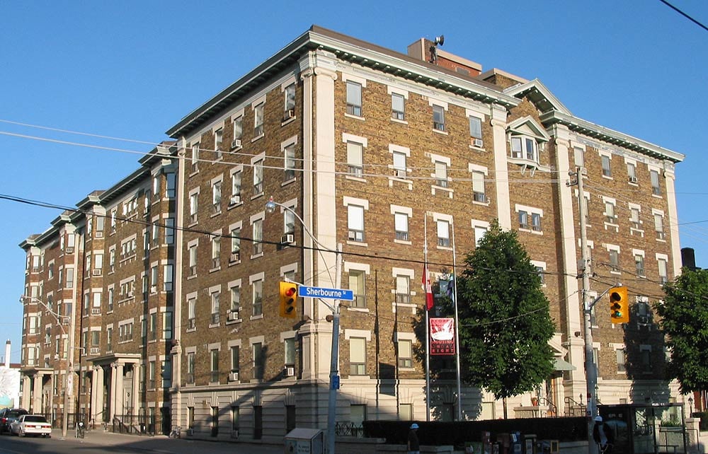 195 Wellesley Street East, Toronto, ON M4X 1E9 - 2