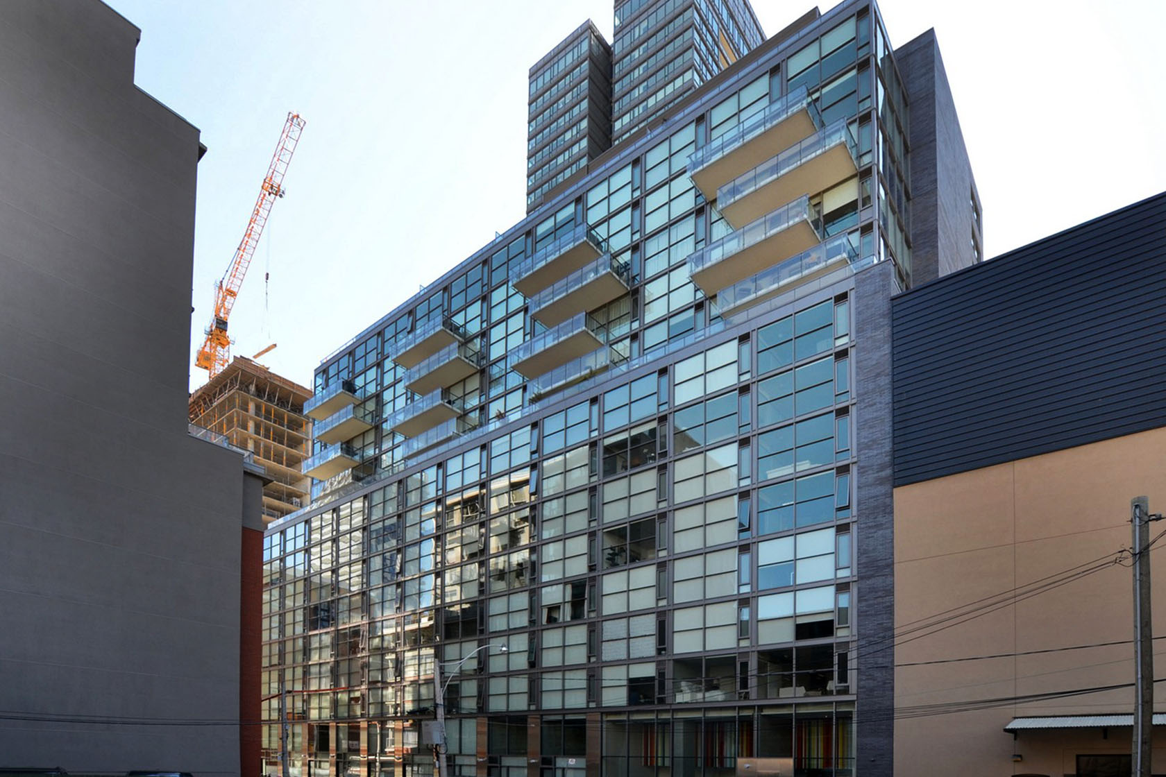 25 Oxley Street, Toronto, ON M5V 2J5