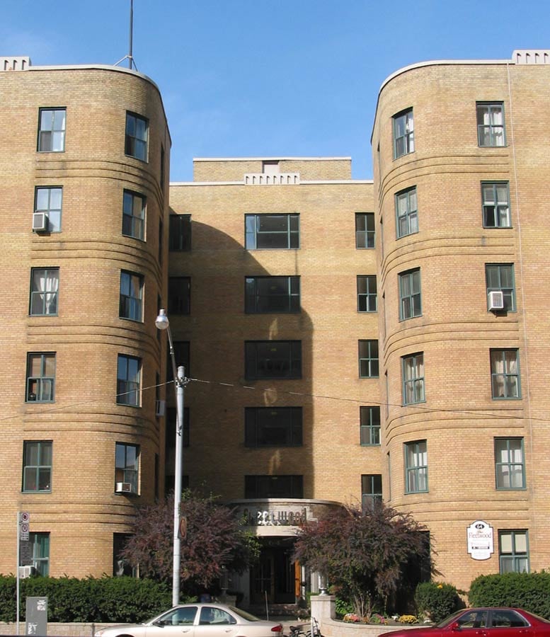 64 Saint Clair Avenue West, Toronto, ON M4V 1N1 - 2