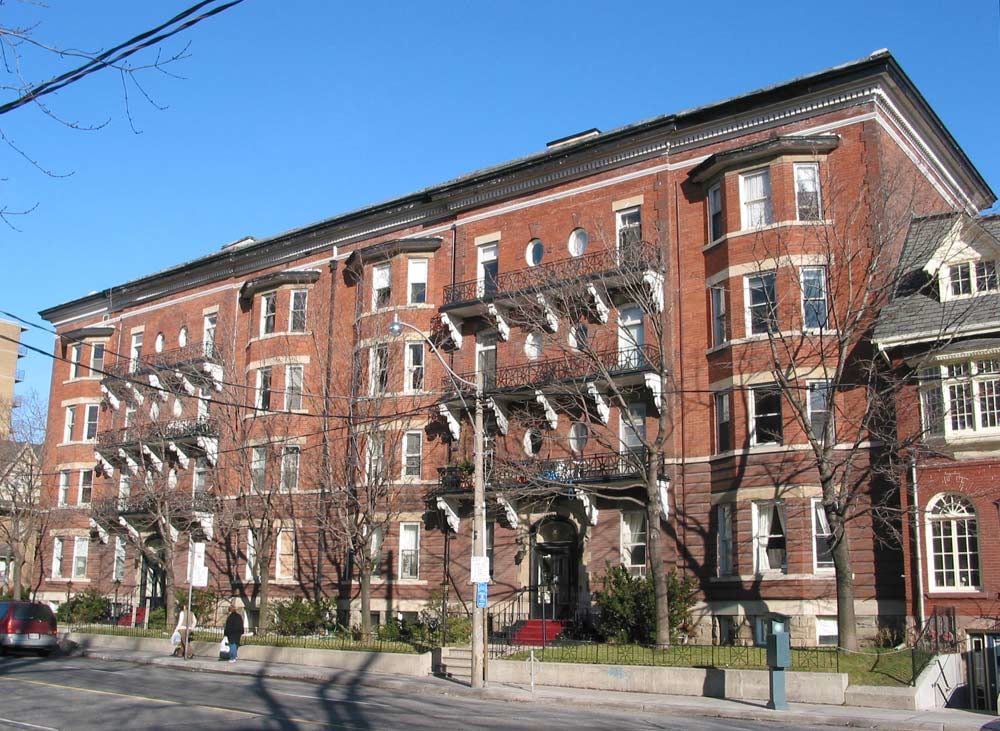 45 Spadina Road, Toronto, ON M5R 2S9