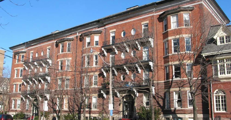 45 Spadina Road, Toronto, ON M5R 2S9