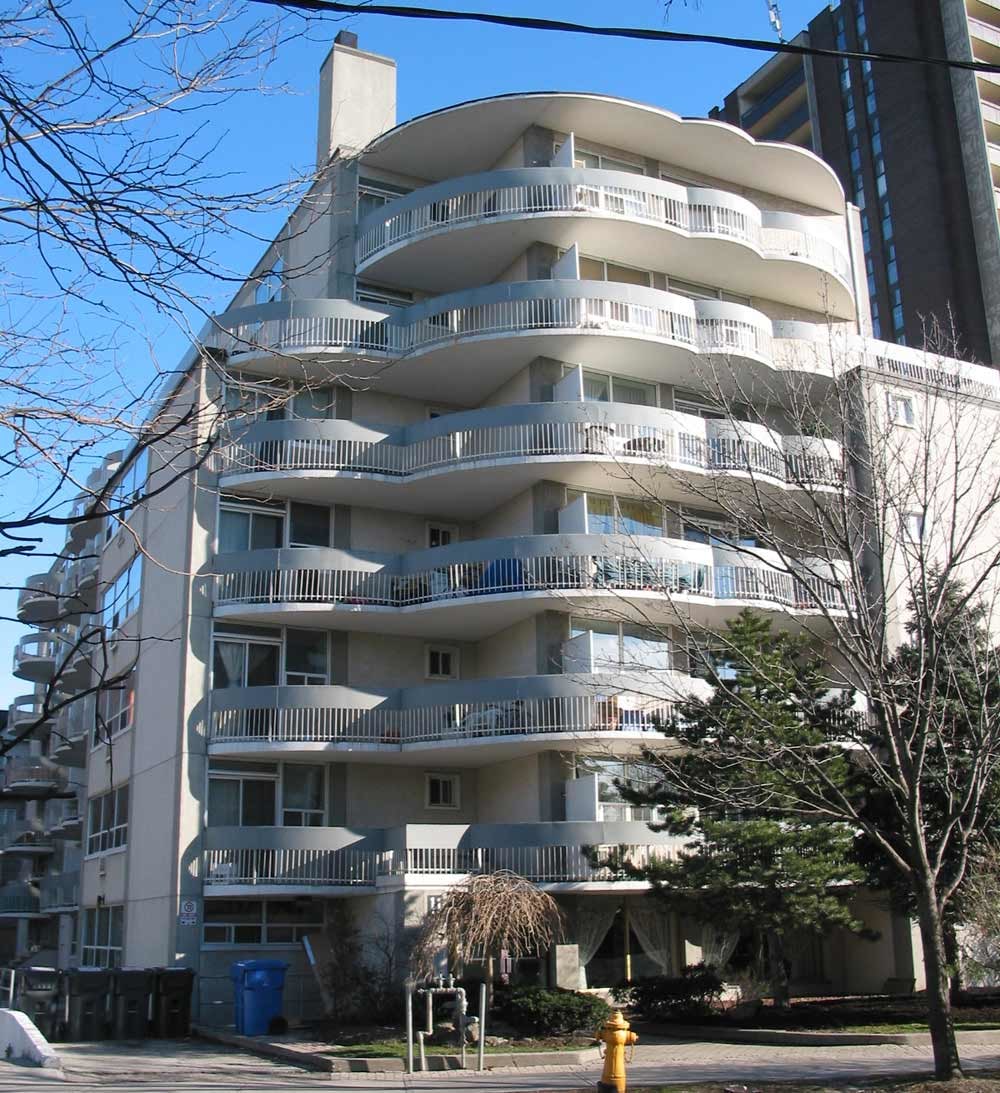 11 Walmer Road, Toronto, ON M5R 2W9 - 2