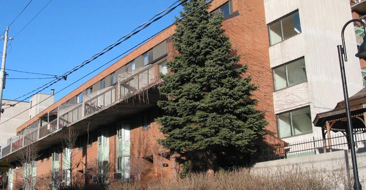 101 Bleecker Street, Toronto, ON M4X 1L9
