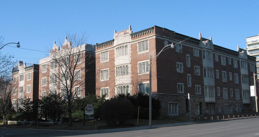 2 Clarendon Avenue, Toronto, ON M4V 1H9