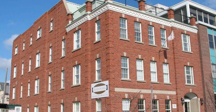 8 Price Street, Toronto, ON M4W 1Z4
