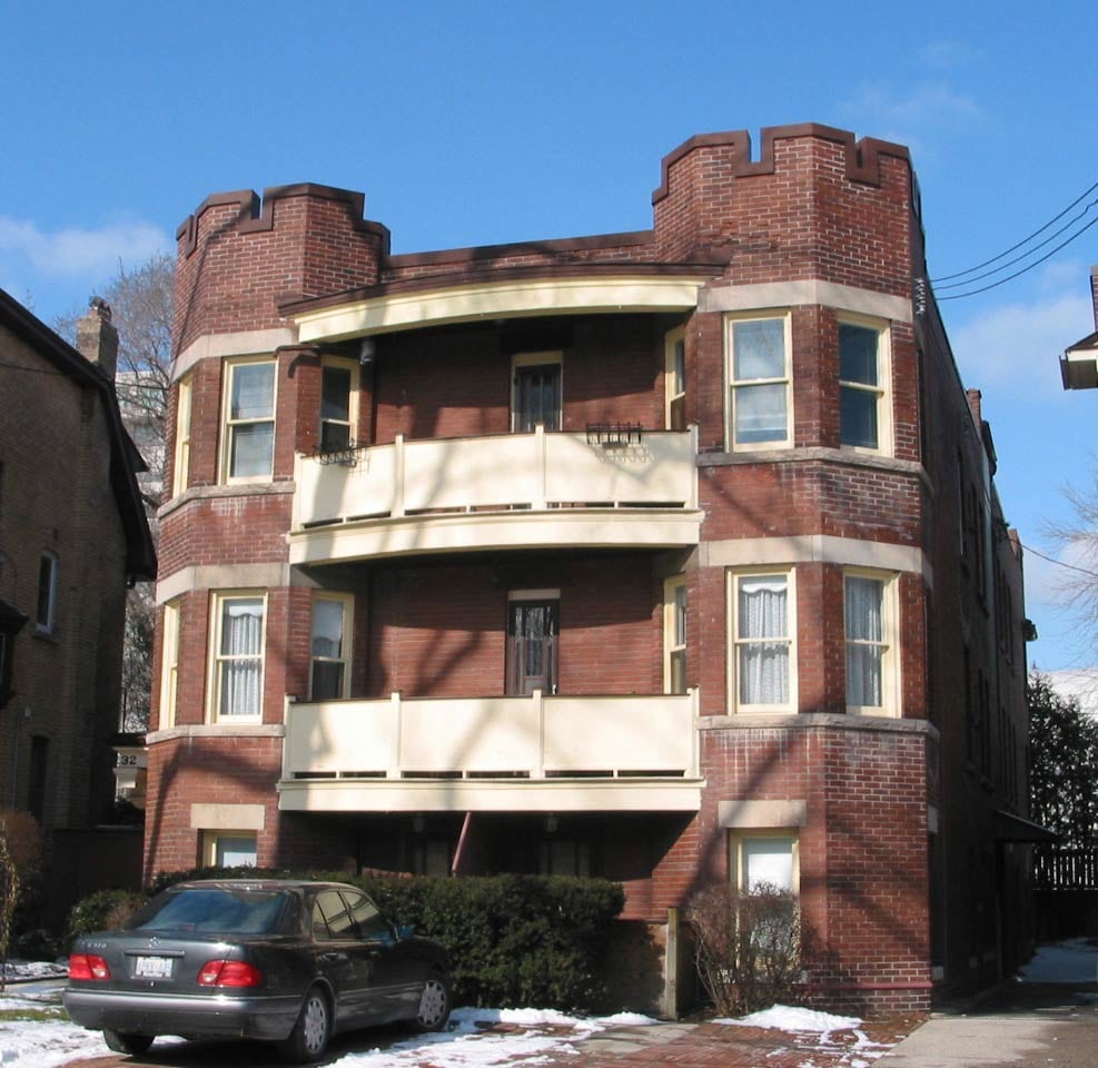 32 Rowanwood Avenue, Toronto, ON M4W 1Y7