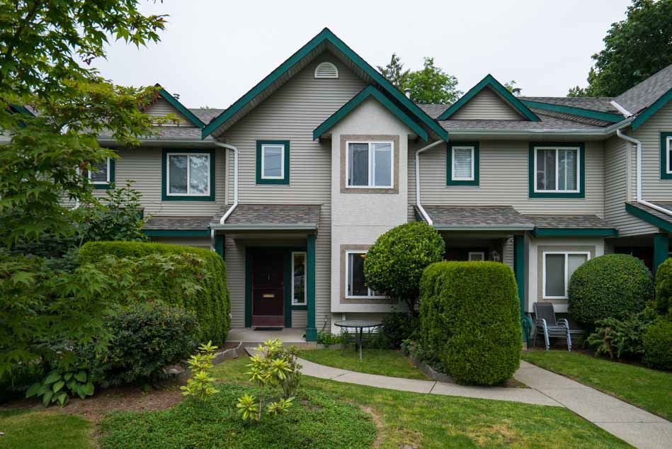 3220 Trafalgar Street, Abbotsford, BC V2S 8G4