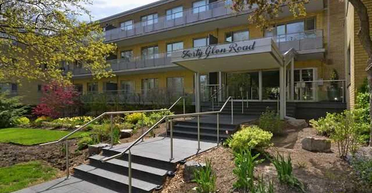40 Glen Road, Toronto, ON M4W 2V1
