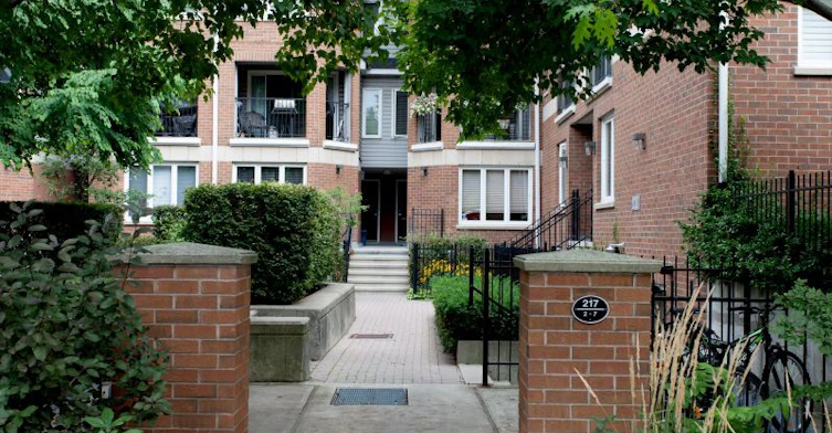 217 Saint George Street, Toronto, ON M5R 3S7