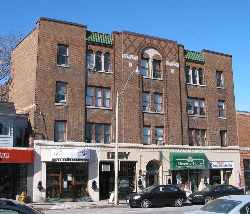 404 Spadina Road, Toronto, ON M5P 2W2