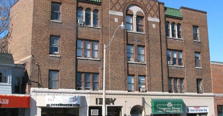 404 Spadina Road, Toronto, ON M5P 2W2