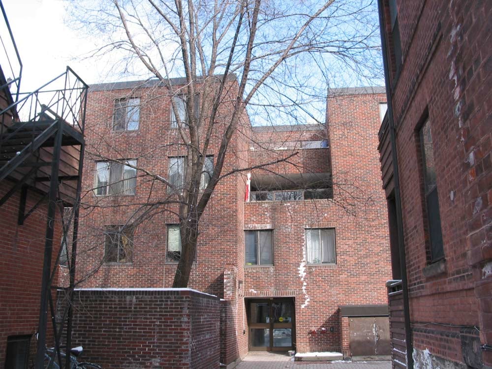 25 Madison Avenue, Toronto, ON M5R 2S2