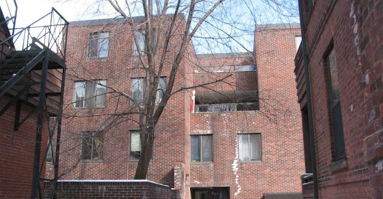 25 Madison Avenue, Toronto, ON M5R 2S2