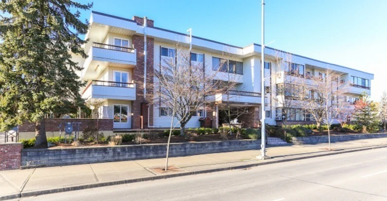 2211 Clearbrook Road, Abbotsford, BC V2T 2X4
