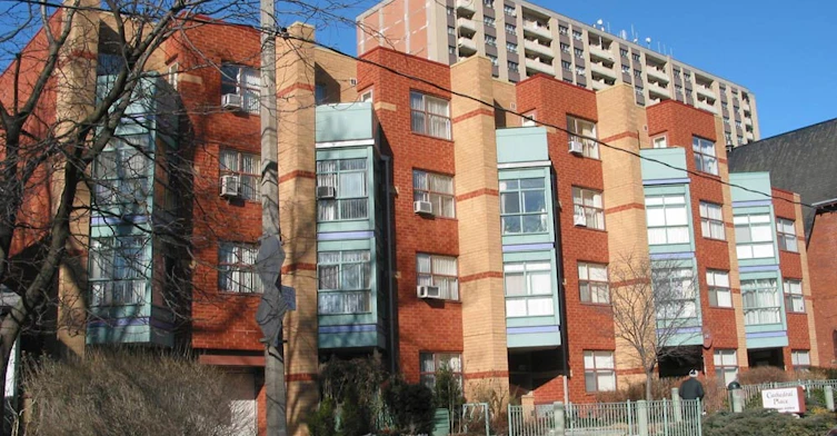 176 Cowan Avenue, Toronto, ON M6K 2N6