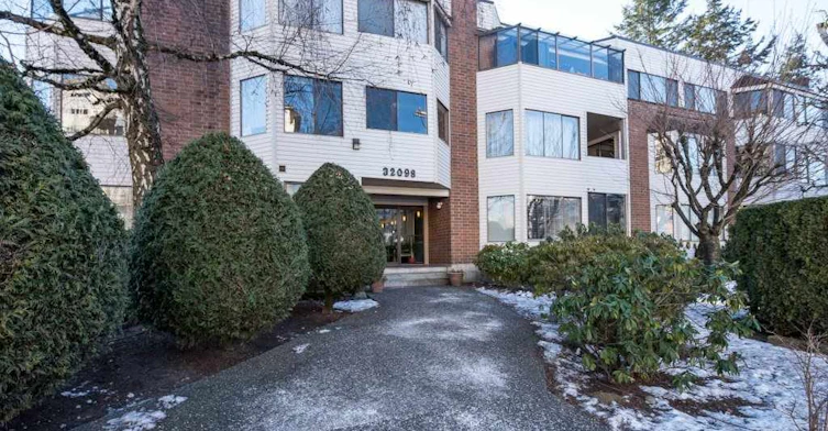 32098 George Ferguson Way, Abbotsford, BC V2T 2K6