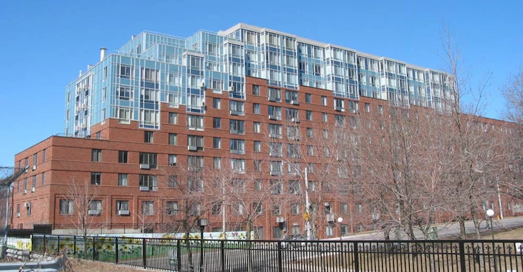 602 Melita Crescent, Toronto, ON M6G 3Z5 - 2