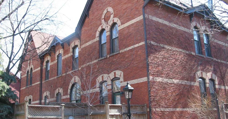 41 Spruce Street, Toronto, ON M5A 2H8 - 2