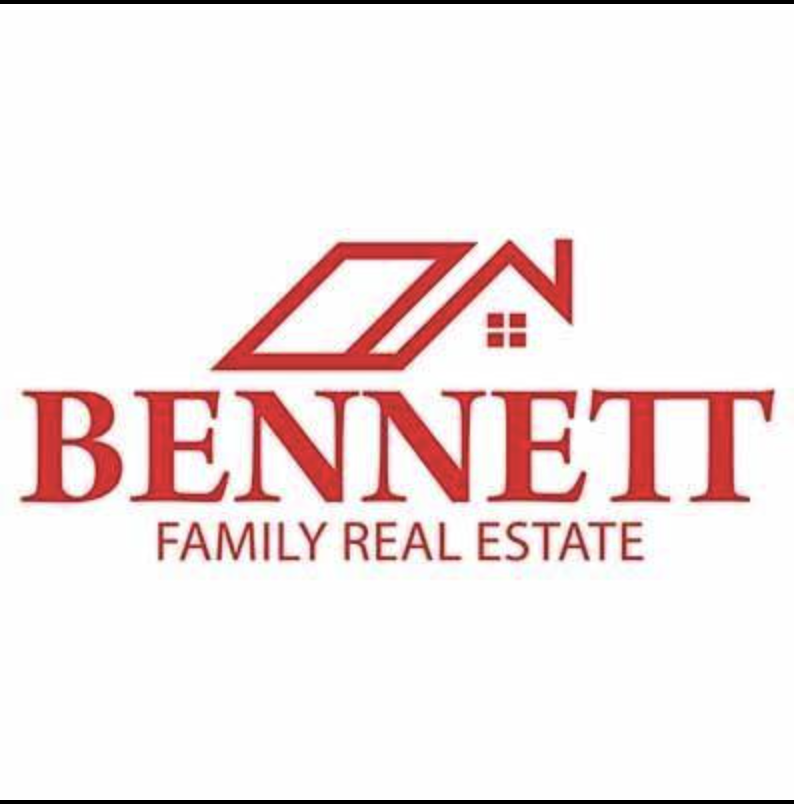 Karen Bennett, Real Estate Agent