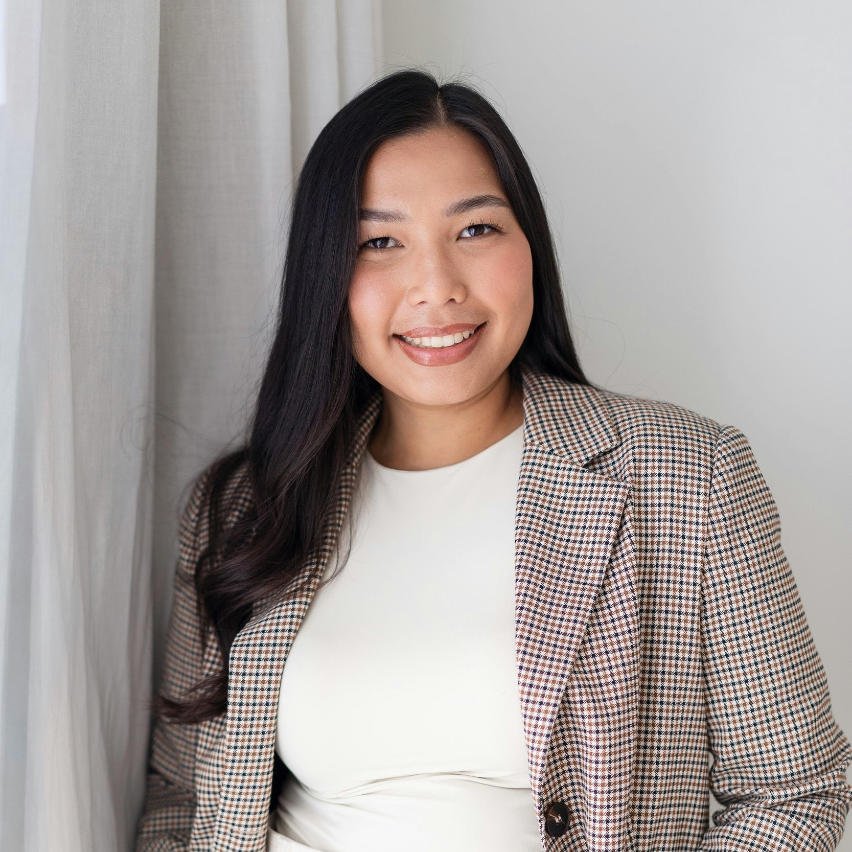 Mathurin Chuaymueang, Real Estate Agent